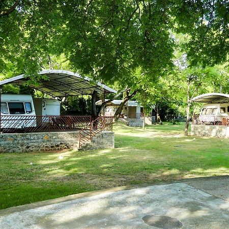 Malwathu Oya Caravan Park Anuradhapura Exterior foto