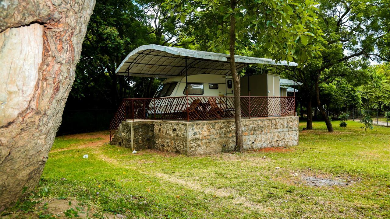 Malwathu Oya Caravan Park Anuradhapura Exterior foto