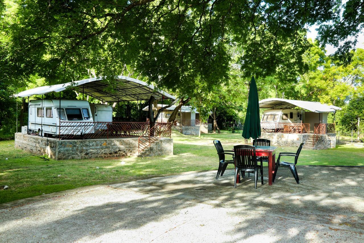 Malwathu Oya Caravan Park Anuradhapura Exterior foto