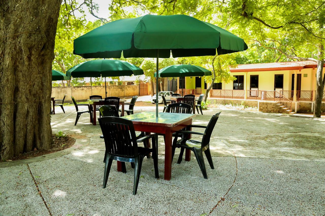 Malwathu Oya Caravan Park Anuradhapura Exterior foto
